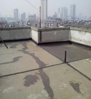 聊城漏水维修 楼顶漏水是什么原因，楼顶漏水维修方法是什么?